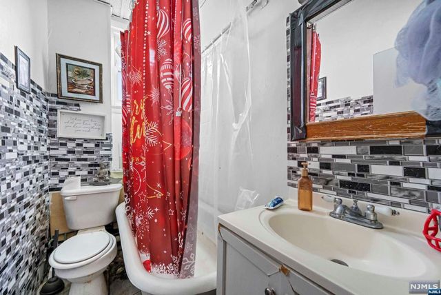 1439 46th Street, North Bergen, NJ 07047