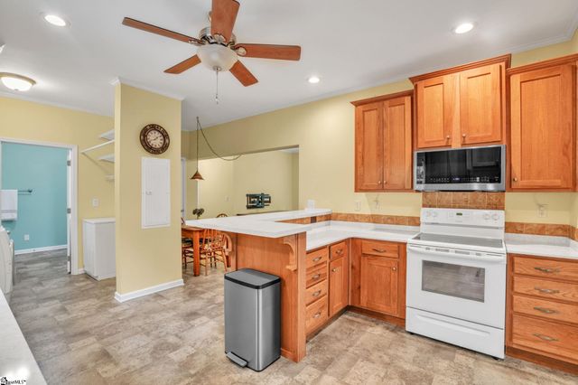 189 Friendly Circle, Saluda, NC 28773