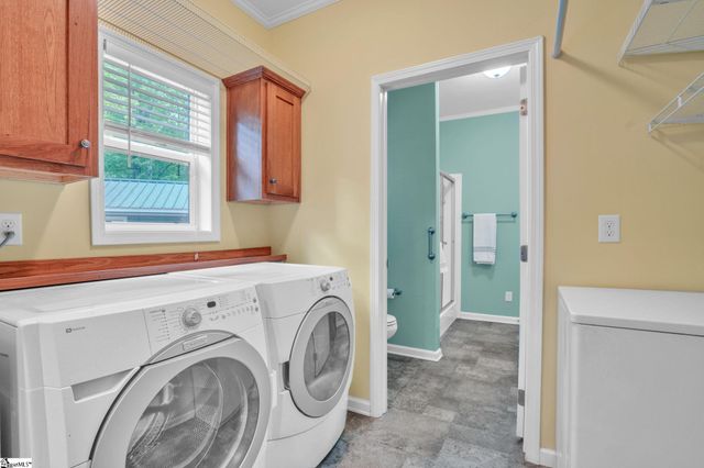 189 Friendly Circle, Saluda, NC 28773