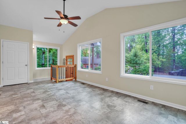 189 Friendly Circle, Saluda, NC 28773