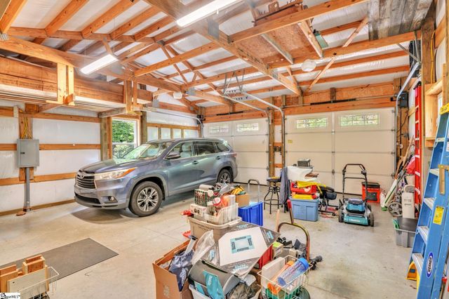 189 Friendly Circle, Saluda, NC 28773