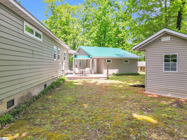 189 Friendly Circle, Saluda, NC 28773