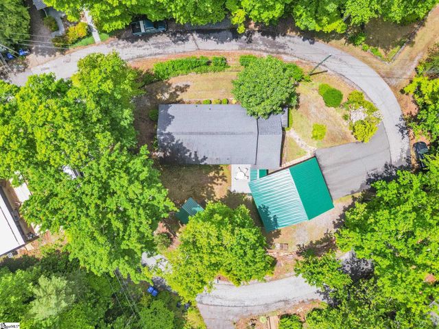 189 Friendly Circle, Saluda, NC 28773