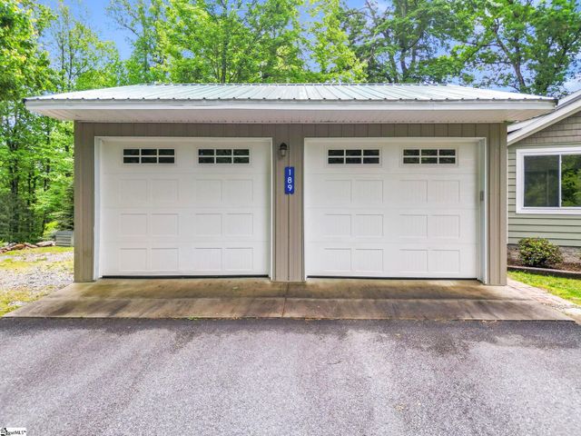 189 Friendly Circle, Saluda, NC 28773