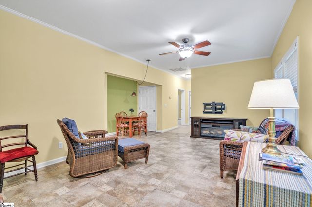 189 Friendly Circle, Saluda, NC 28773