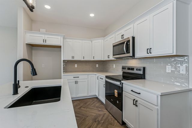 1113 W Trek Cir, Goddard, KS 67052