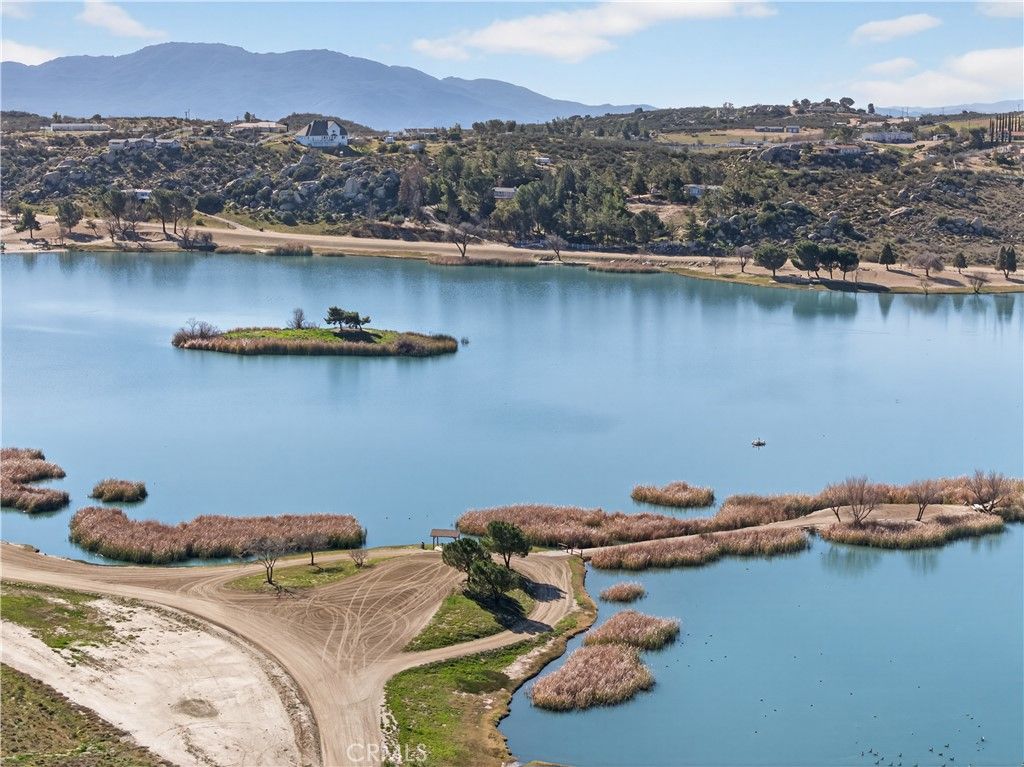 Image 16 of property listing at 5841 Indian Hill Trail, Aguanga, CA 92536