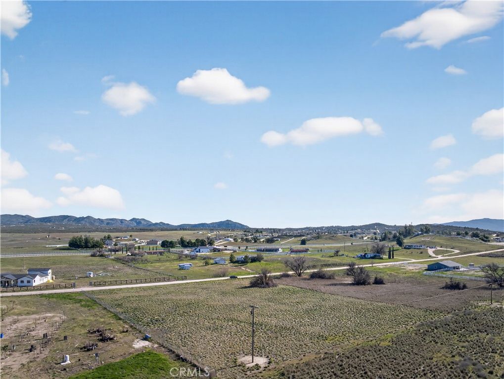 Image 17 of property listing at 5841 Indian Hill Trail, Aguanga, CA 92536