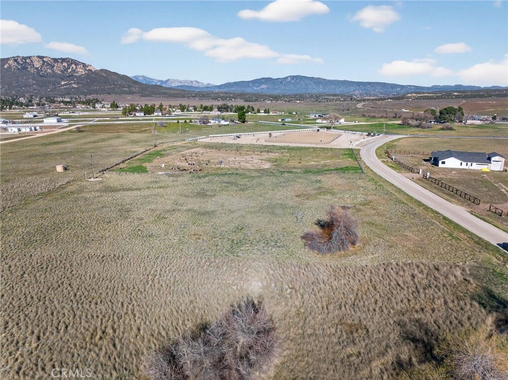 Image 8 of property listing at 5841 Indian Hill Trail, Aguanga, CA 92536