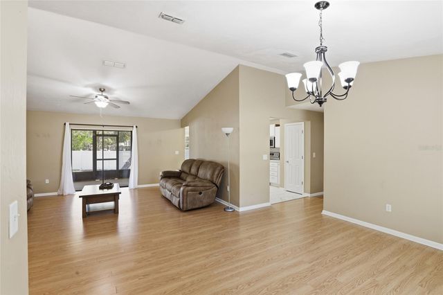 611 NE 10TH BOULEVARD, Williston, FL 32696