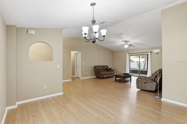 611 NE 10TH BOULEVARD, Williston, FL 32696