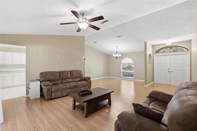 611 NE 10TH BOULEVARD, Williston, FL 32696