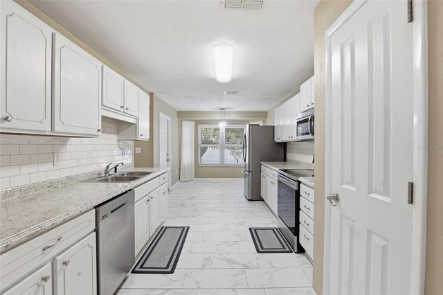 611 NE 10TH BOULEVARD, Williston, FL 32696