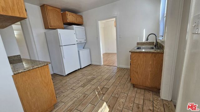 6141 Hazeltine Avenue, Van Nuys, CA 91401
