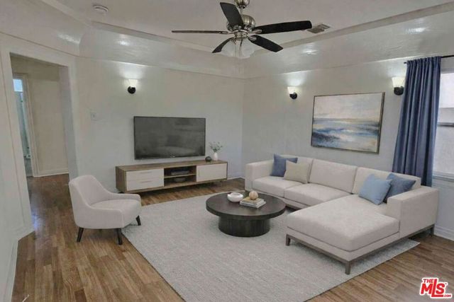 6141 Hazeltine Avenue, Van Nuys, CA 91401