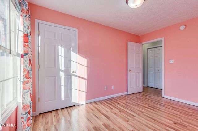 1032 Carrington Court, Kingsport, TN 37660