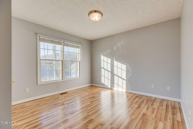 1032 Carrington Court, Kingsport, TN 37660