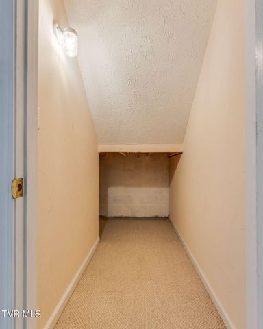 1032 Carrington Court, Kingsport, TN 37660