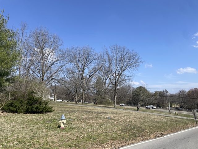 2272 S Berrys Chapel Rd, Franklin, TN 37069