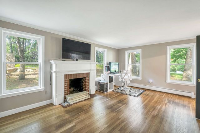 9 Meadowview Drive, Plaistow, NH 03865