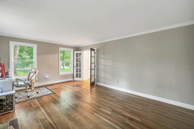 9 Meadowview Drive, Plaistow, NH 03865