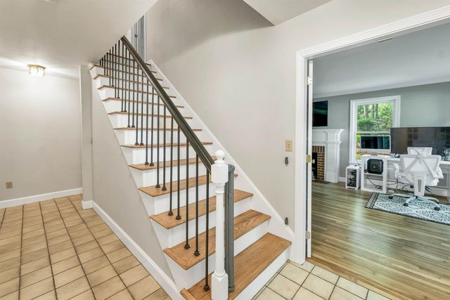 9 Meadowview Drive, Plaistow, NH 03865