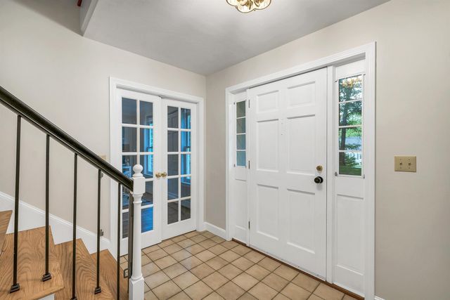 9 Meadowview Drive, Plaistow, NH 03865