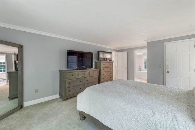 9 Meadowview Drive, Plaistow, NH 03865