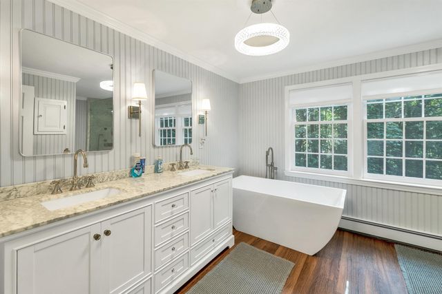 9 Meadowview Drive, Plaistow, NH 03865