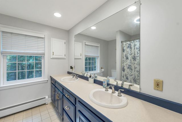 9 Meadowview Drive, Plaistow, NH 03865