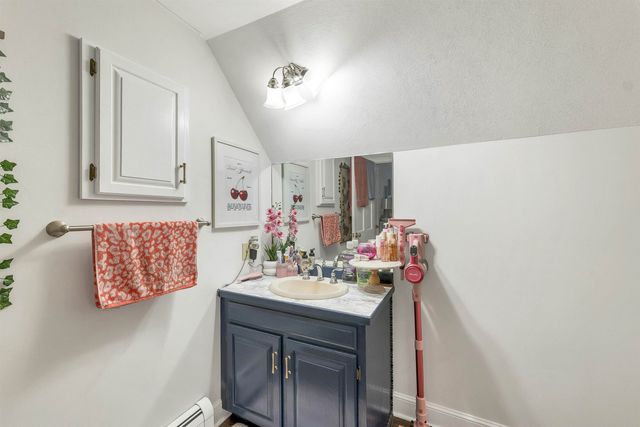 9 Meadowview Drive, Plaistow, NH 03865