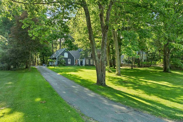 9 Meadowview Drive, Plaistow, NH 03865