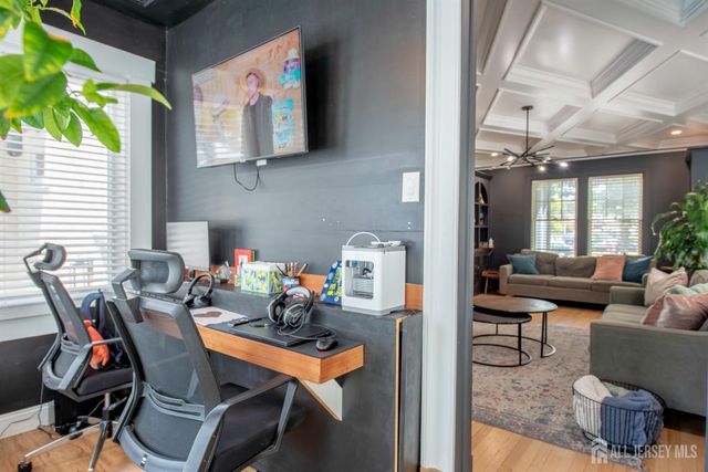 10 N 8th N Avenue, Highland Park, NJ 08904