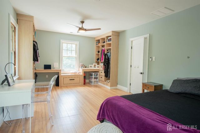 10 N 8th N Avenue, Highland Park, NJ 08904