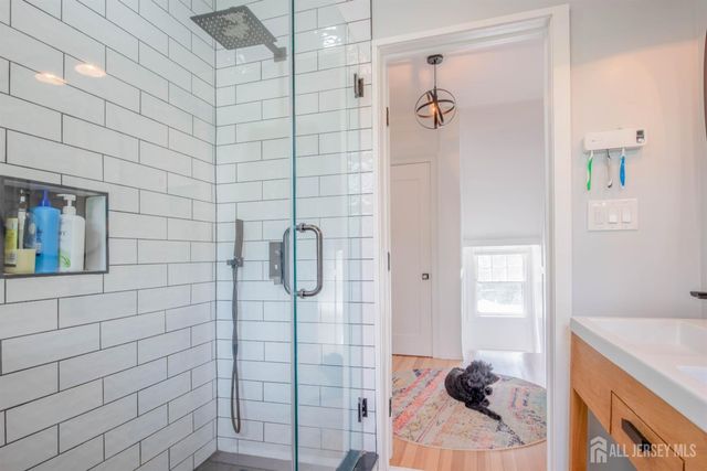 10 N 8th N Avenue, Highland Park, NJ 08904