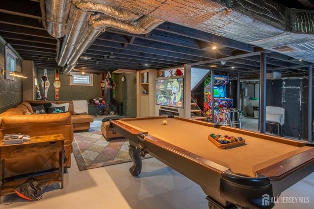 10 N 8th N Avenue, Highland Park, NJ 08904