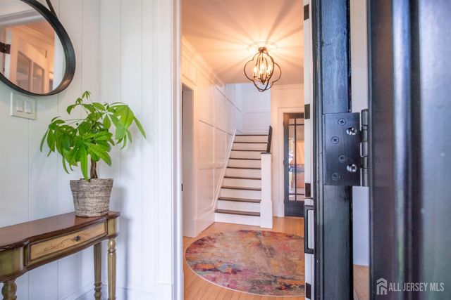 10 N 8th N Avenue, Highland Park, NJ 08904