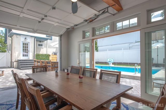 10 N 8th N Avenue, Highland Park, NJ 08904