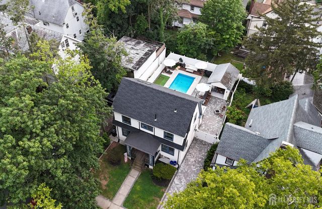 10 N 8th N Avenue, Highland Park, NJ 08904