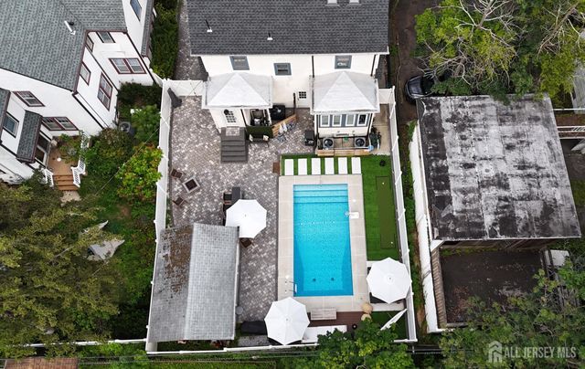 10 N 8th N Avenue, Highland Park, NJ 08904