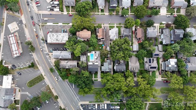 10 N 8th N Avenue, Highland Park, NJ 08904