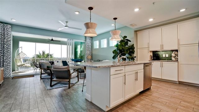 379 ARUBA CIRCLE 303, Bradenton, FL 34209