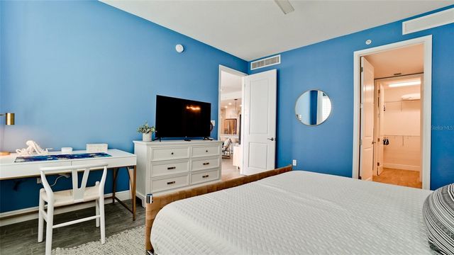 379 ARUBA CIRCLE 303, Bradenton, FL 34209