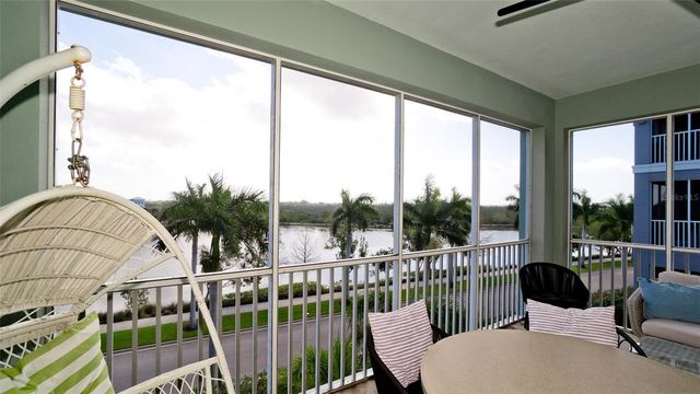 379 ARUBA CIRCLE 303, Bradenton, FL 34209