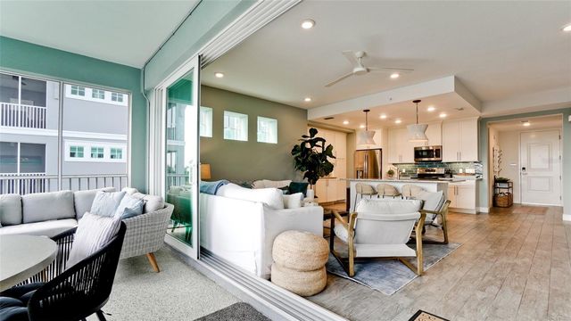 379 ARUBA CIRCLE 303, Bradenton, FL 34209