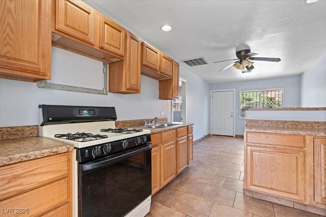 4000 Visby Lane, Las Vegas, NV 89119