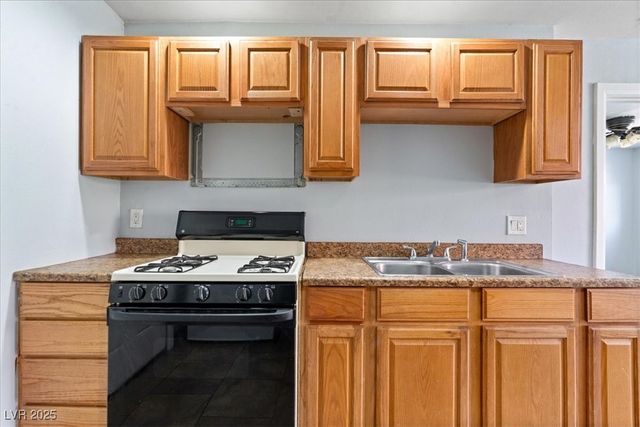 4000 Visby Lane, Las Vegas, NV 89119