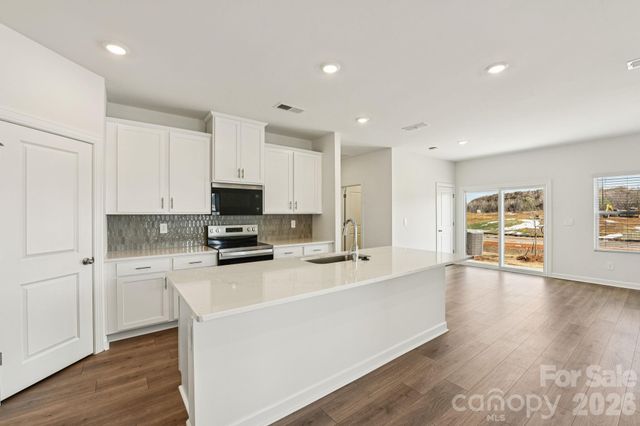 9036 Foggy Brook Loop, Charlotte, NC 28216