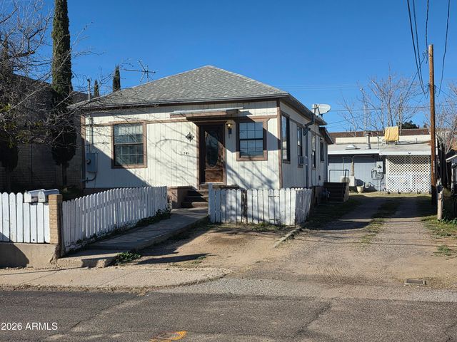 741 E MONROE Street, Globe, AZ 85501