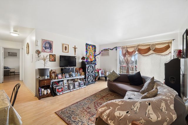 3 E Dundee Quarter Drive 307, Palatine, IL 60074